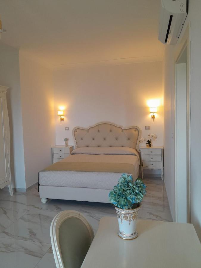 La Vigna Del Vento Bed and Breakfast Casola di Napoli Eksteriør billede
