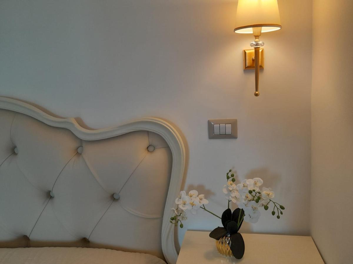 La Vigna Del Vento Bed and Breakfast Casola di Napoli Eksteriør billede