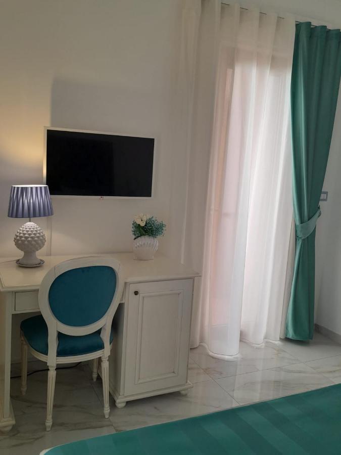La Vigna Del Vento Bed and Breakfast Casola di Napoli Eksteriør billede