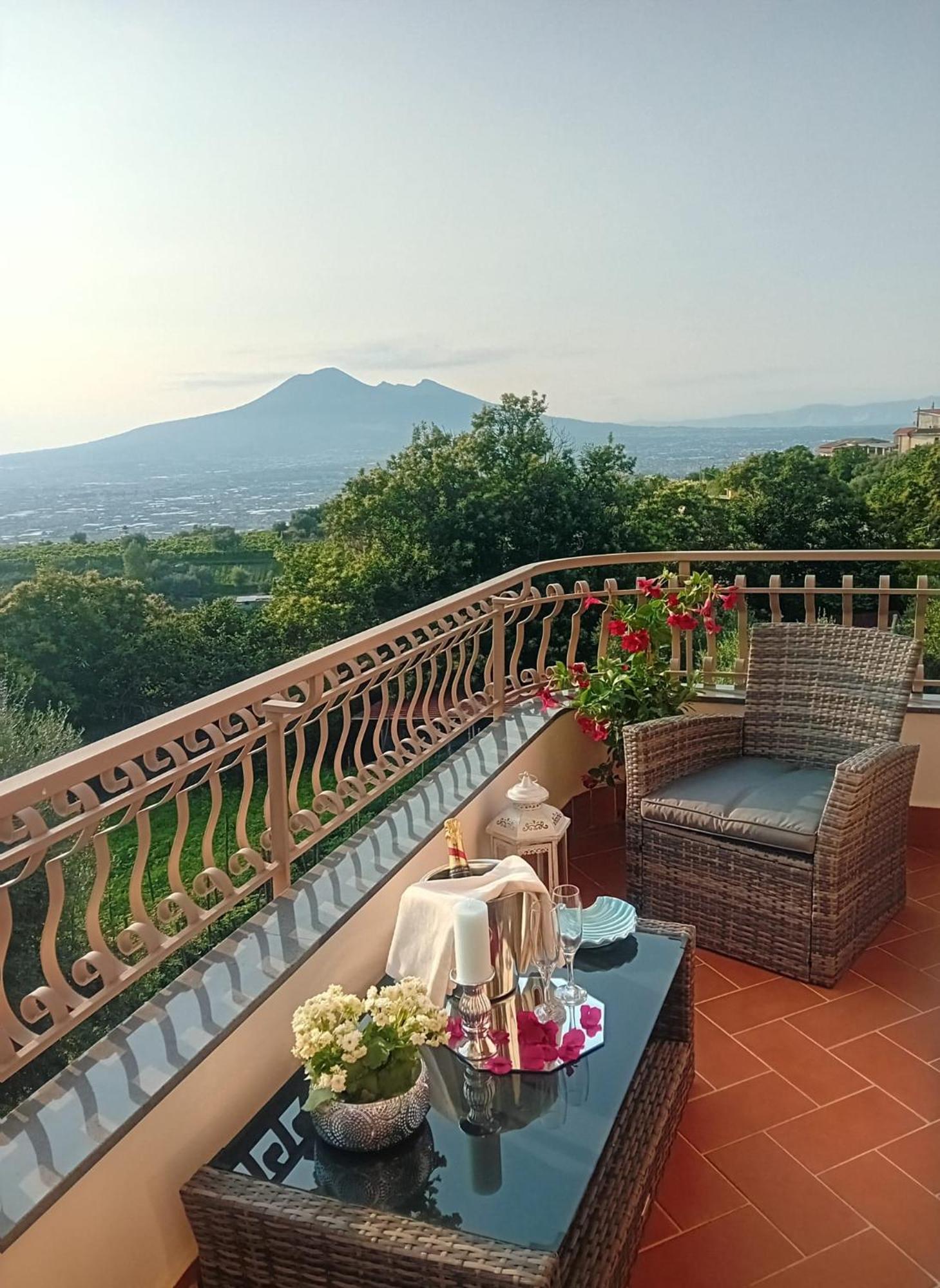 La Vigna Del Vento Bed and Breakfast Casola di Napoli Eksteriør billede