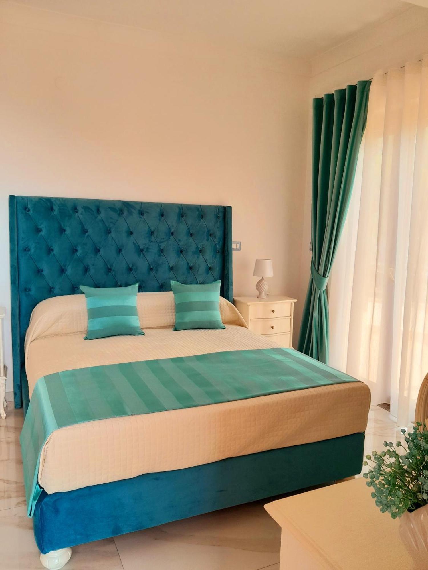 La Vigna Del Vento Bed and Breakfast Casola di Napoli Eksteriør billede