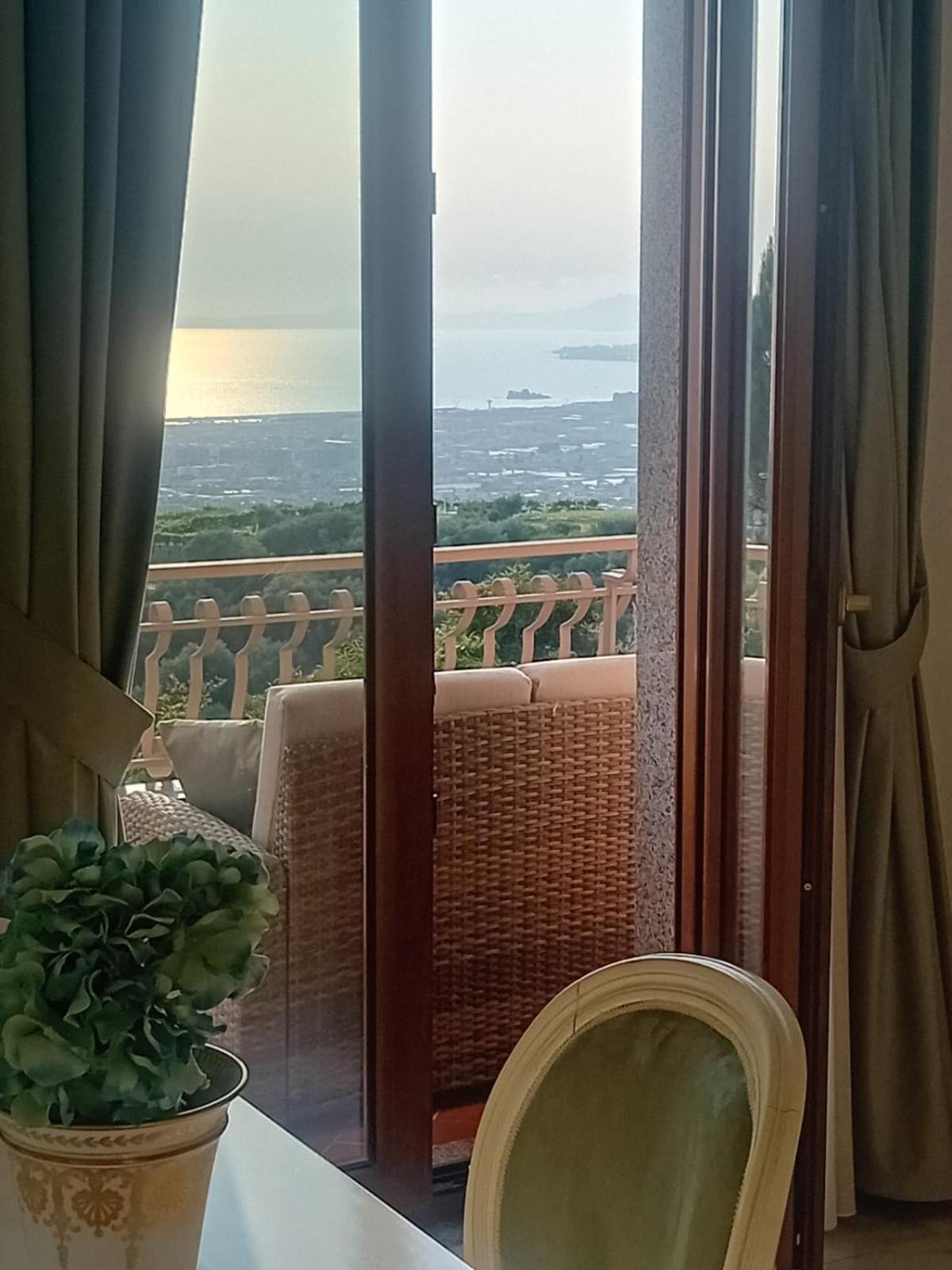 La Vigna Del Vento Bed and Breakfast Casola di Napoli Eksteriør billede