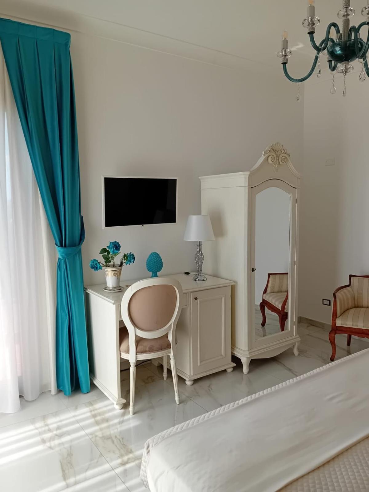 La Vigna Del Vento Bed and Breakfast Casola di Napoli Eksteriør billede