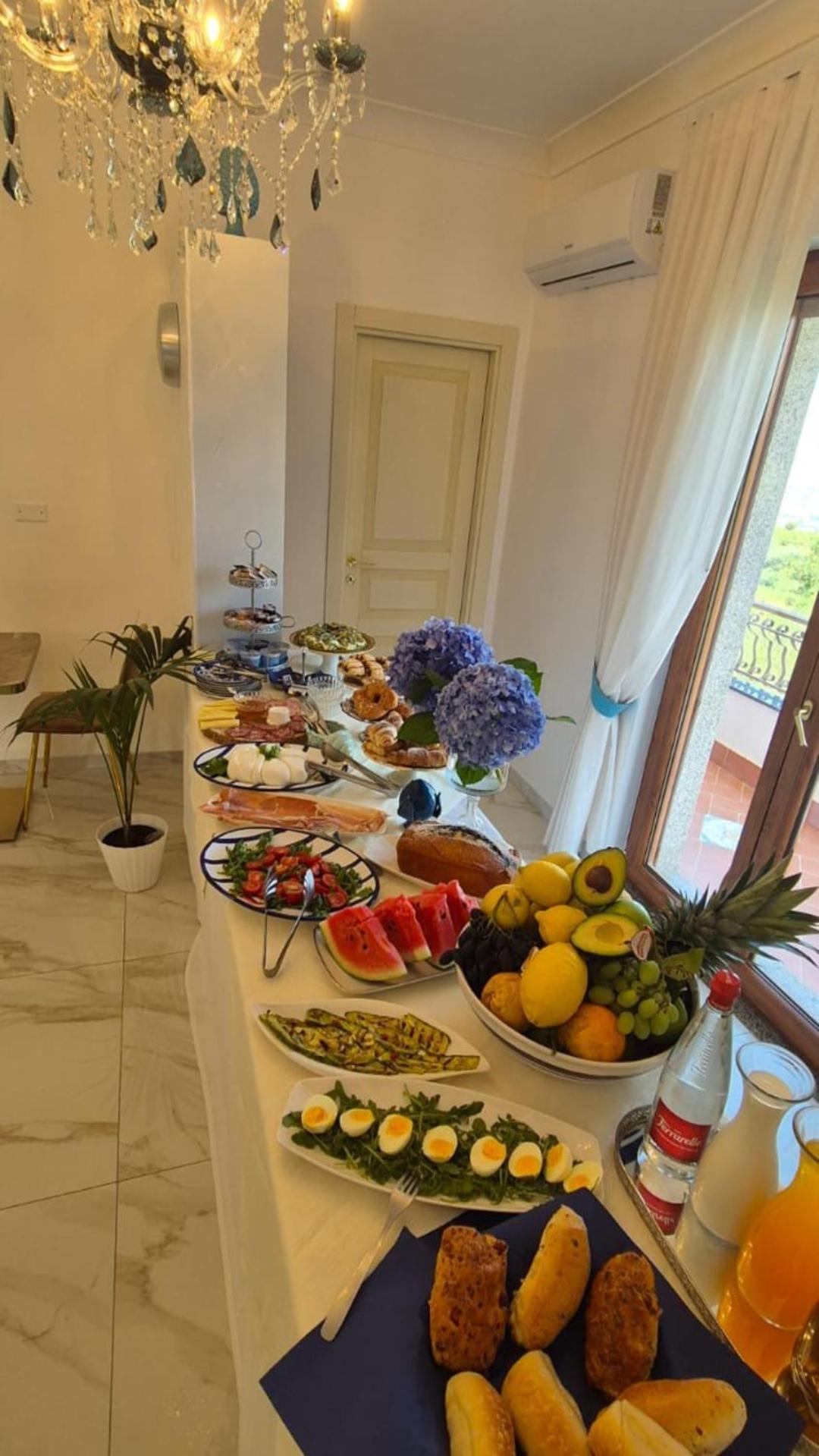 La Vigna Del Vento Bed and Breakfast Casola di Napoli Eksteriør billede