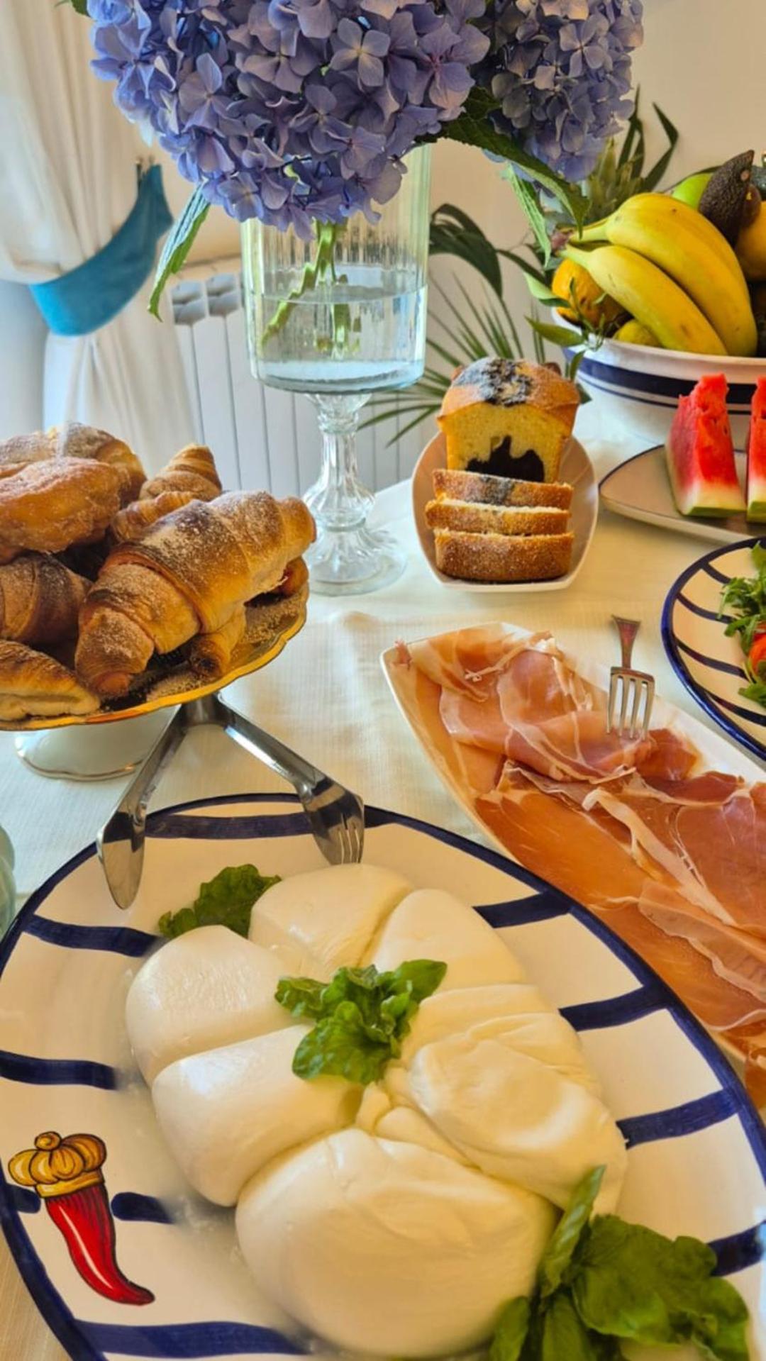 La Vigna Del Vento Bed and Breakfast Casola di Napoli Eksteriør billede