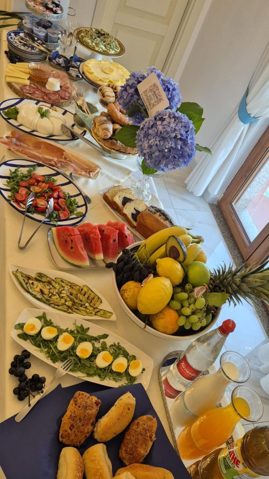 La Vigna Del Vento Bed and Breakfast Casola di Napoli Eksteriør billede